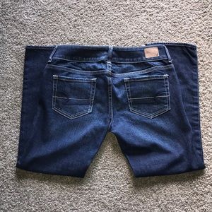American Eagle “Artist” Cropped Jean